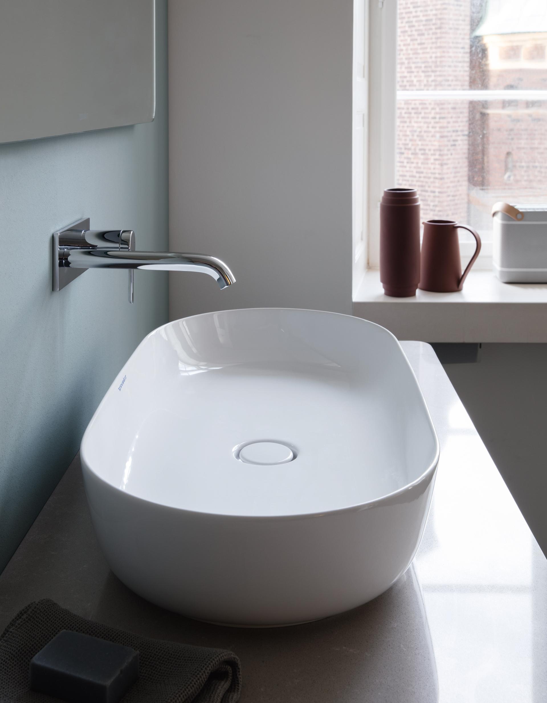 Luv washbowl with concealed basin mixer
