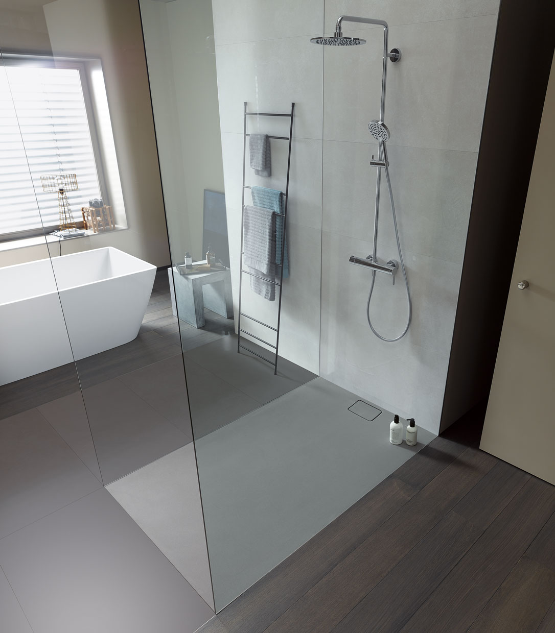 Bathroom with stonetto shower
